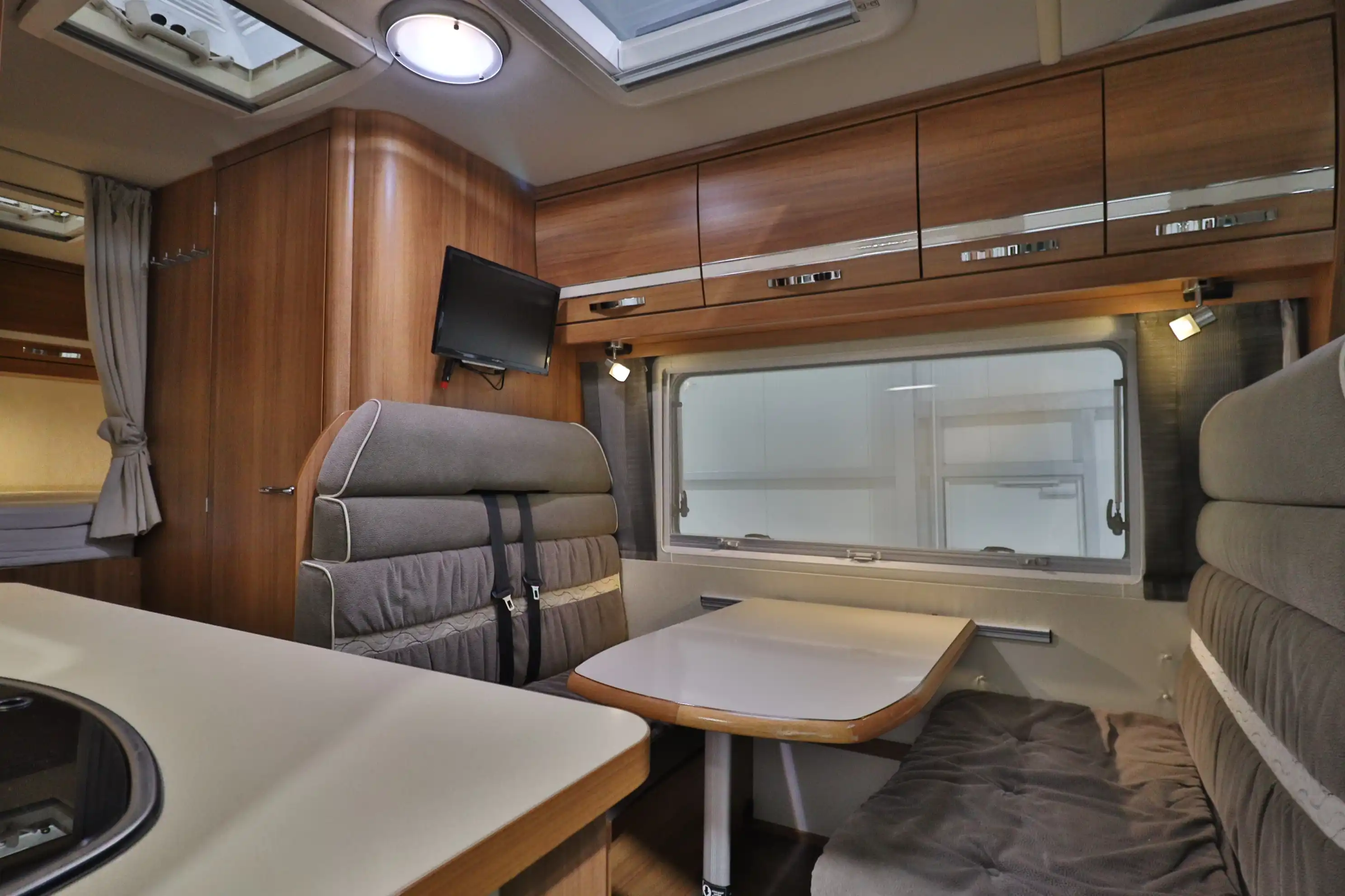 EURAMOBIL Terrestra A690 HB